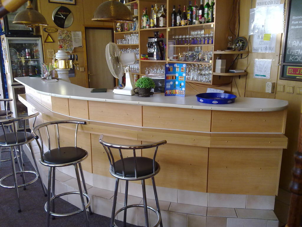 Orlová 春天旅馆酒店 外观 照片