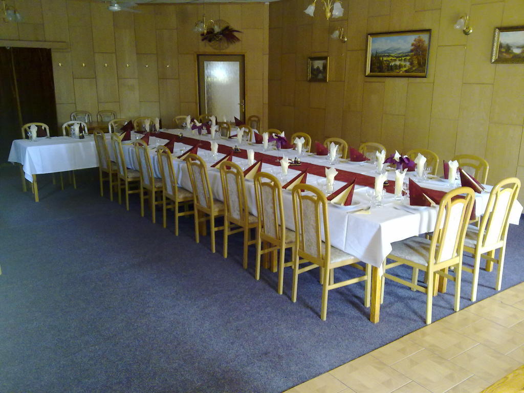 Orlová 春天旅馆酒店 外观 照片
