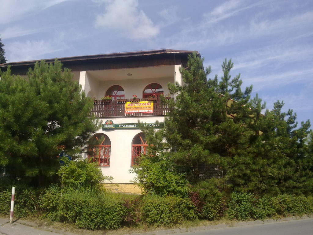 Orlová 春天旅馆酒店 外观 照片