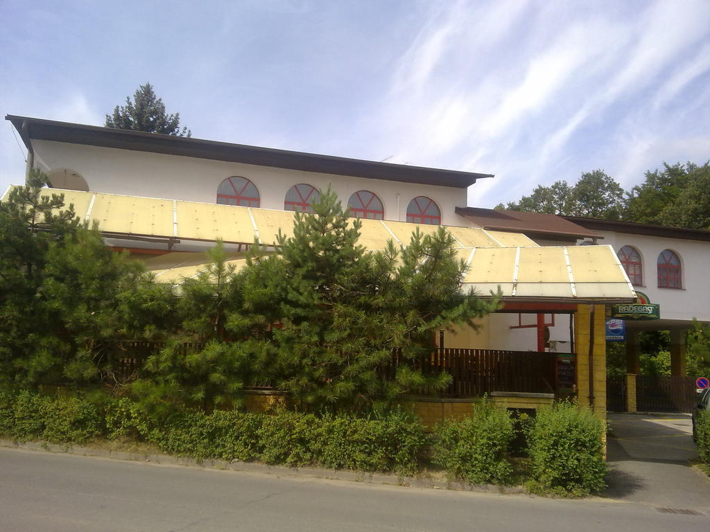 Orlová 春天旅馆酒店 外观 照片