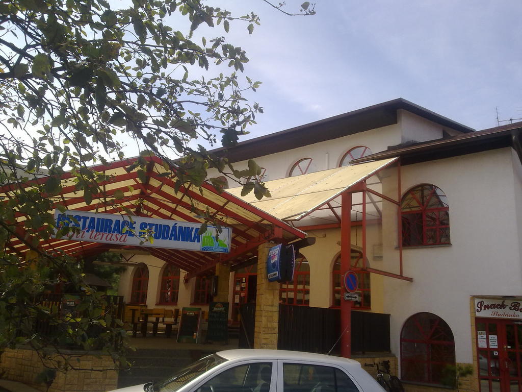 Orlová 春天旅馆酒店 外观 照片